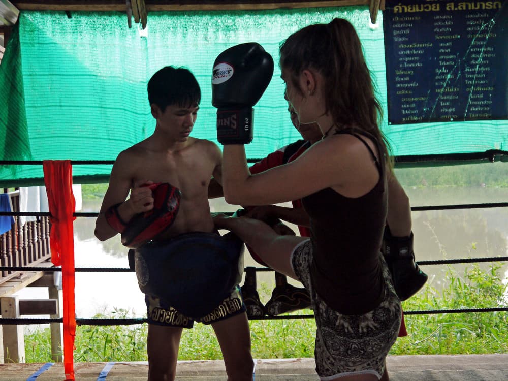 Freiwilligenarbeit Thailand Thaiboxen Muay Thai Multikultur E K